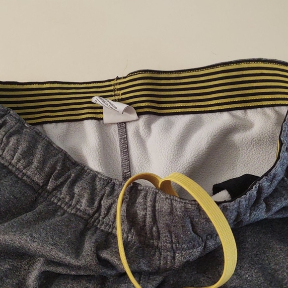 Boys Therma-Fit Sweatpants - Picture 2 of 3